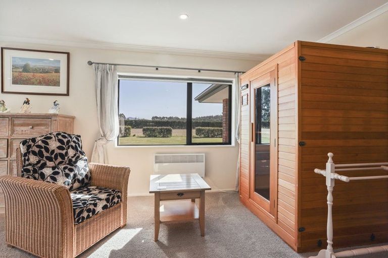 Photo of property in 160 Swamp Road, Loburn, Rangiora, 7472