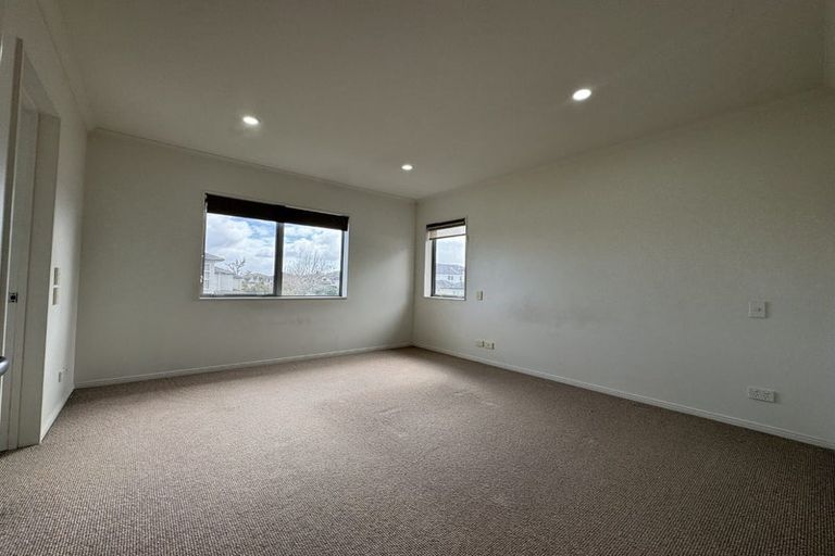 Photo of property in 9 Bellagio Way, Flat Bush, Auckland, 2019
