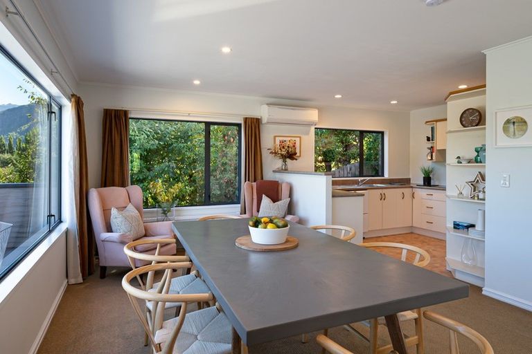 Photo of property in 71 Cotter Avenue, Arrowtown, 9302