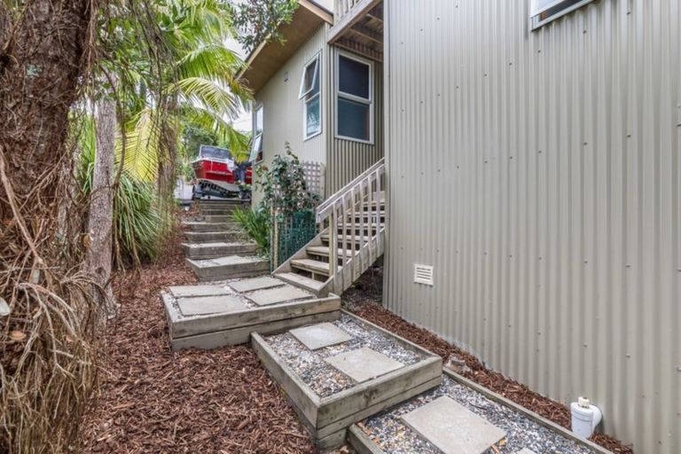 Photo of property in 7 Tipau Street, Torbay, Auckland, 0630