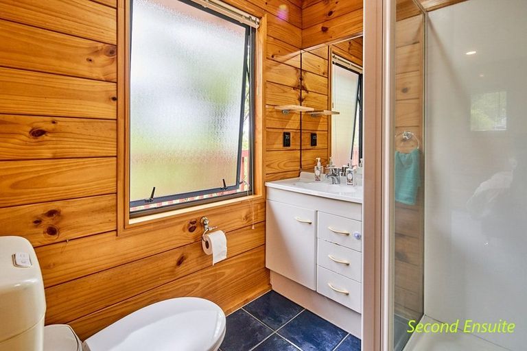 Photo of property in 3 Sunnyview Drive, Brown Owl, Upper Hutt, 5018