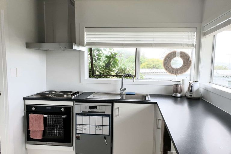 Photo of property in 3/123 Birkdale Road, Birkdale, Auckland, 0626