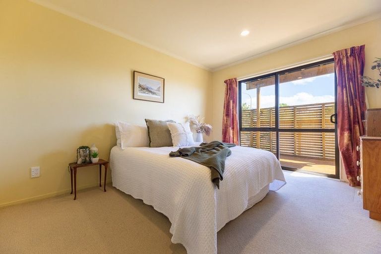 Photo of property in 175 Weggery Drive, Waikanae Beach, Waikanae, 5036