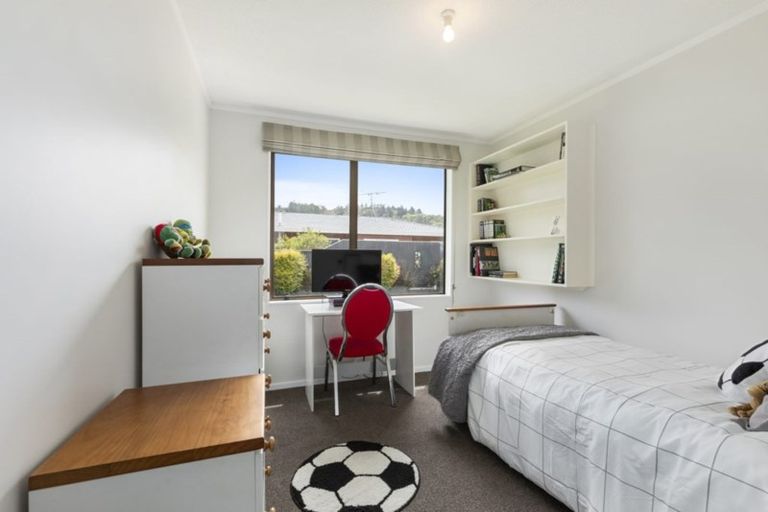 Photo of property in 2/18 Montgomery Street, Stokes Valley, Lower Hutt, 5019