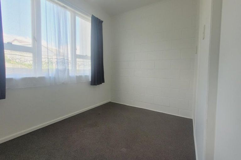 Photo of property in 70-72 Waihemo Street, Waitangirua, Porirua, 5024