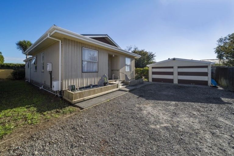 Photo of property in 8a Fitzroy Street, Normanby, Hawera, 4614
