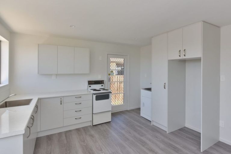 Photo of property in 17a Queenspark Drive, Parklands, Christchurch, 8083