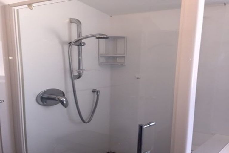 Photo of property in 4/7 Rangitane Street, Maupuia, Wellington, 6022