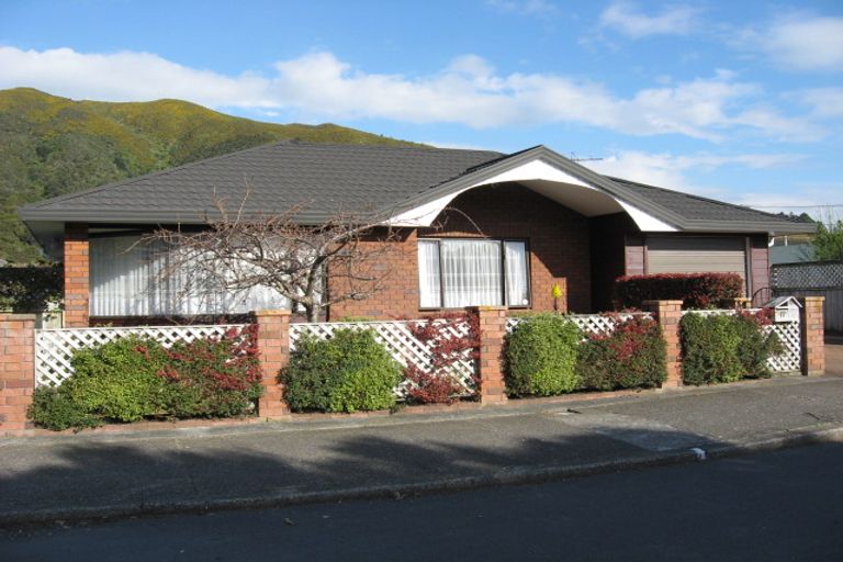 Photo of property in 17 Galway Street, Waterloo, Lower Hutt, 5011
