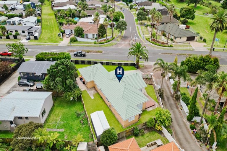 Photo of property in 202 Gravatt Road, Papamoa Beach, Papamoa, 3118