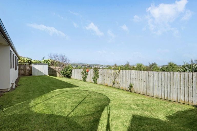 Photo of property in 16 Cathcart Close, Pukekohe, 2120