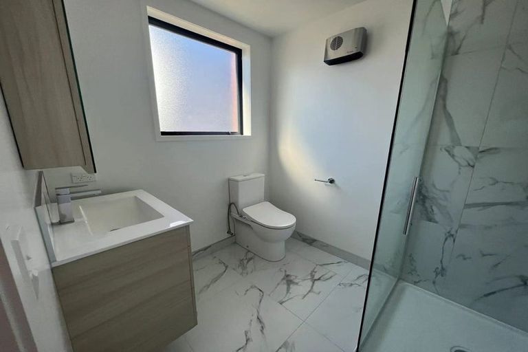 Photo of property in 7/10 Yeovil Road, Te Atatu Peninsula, Auckland, 0610