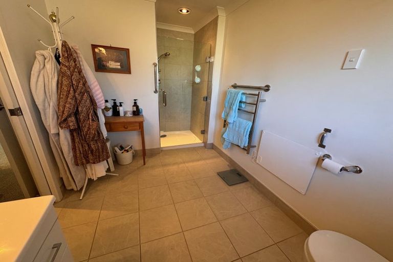 Photo of property in 6 Weka Place, Picton, 7220