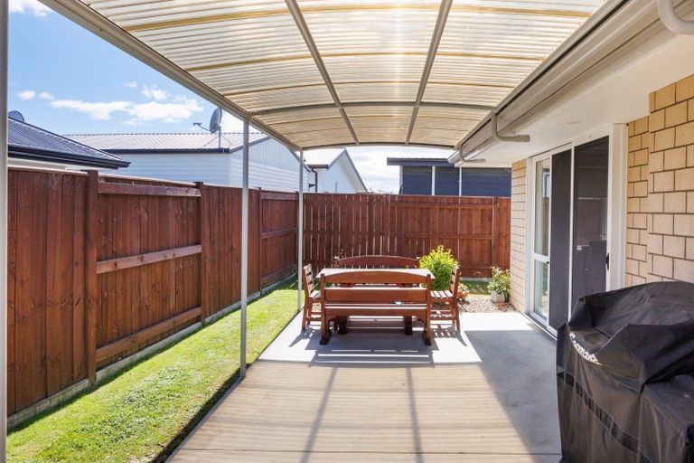 Photo of property in 15 Serenity Crescent, Kelvin Grove, Palmerston North, 4414