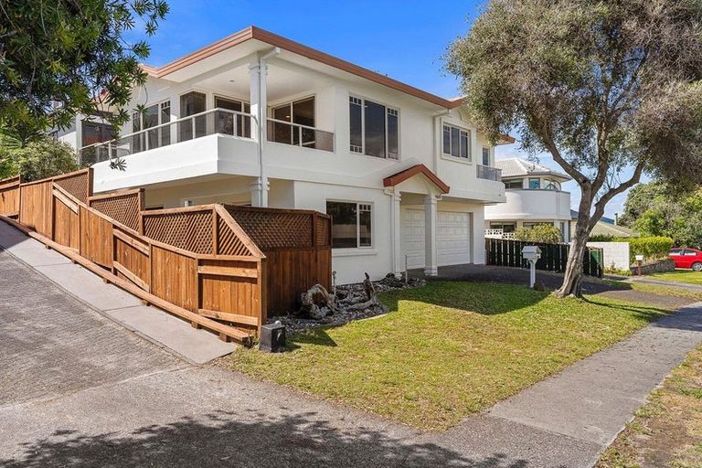 Photo of property in 6a Sunbrae Grove, Mount Maunganui, 3116