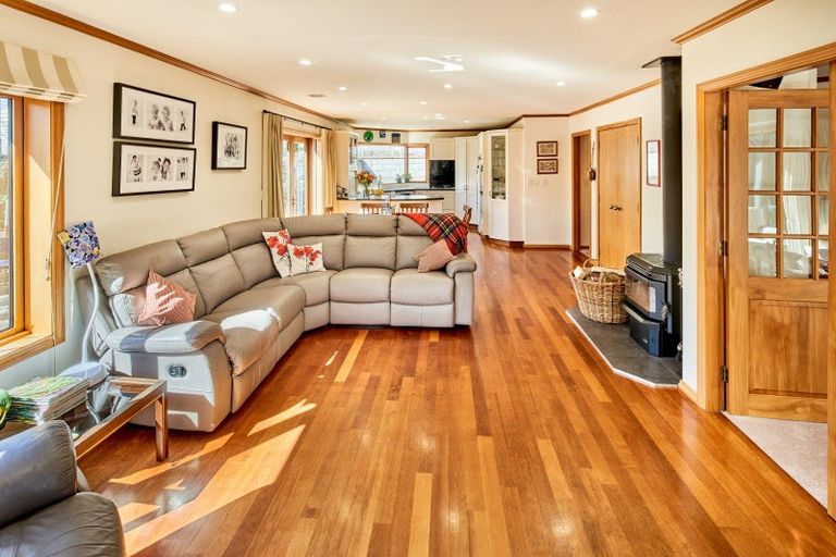 Photo of property in 1/7 Massey Avenue, Woburn, Lower Hutt, 5010