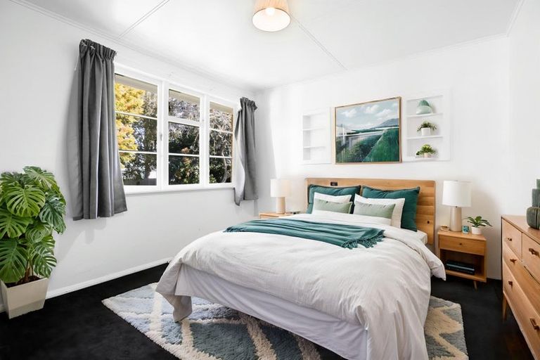 Photo of property in 2 Kenney Crescent, Fairfield, Hamilton, 3214