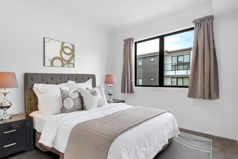 Photo of property in 15/11 Carlos Drive, Flat Bush, Auckland, 2016
