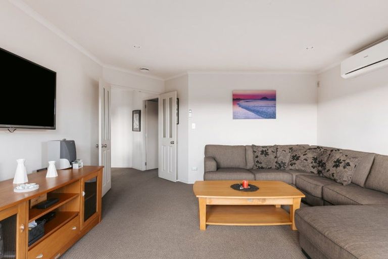 Photo of property in 63 Carrington Drive, Papamoa Beach, Papamoa, 3118