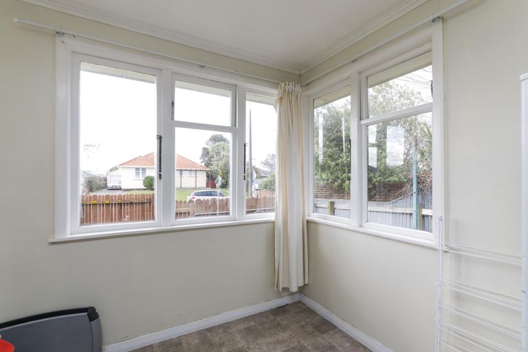 Photo of property in 6 Rochester Street, Awapuni, Palmerston North, 4412