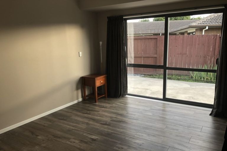 Photo of property in 22 Whitford Place, Rototuna North, Hamilton, 3210