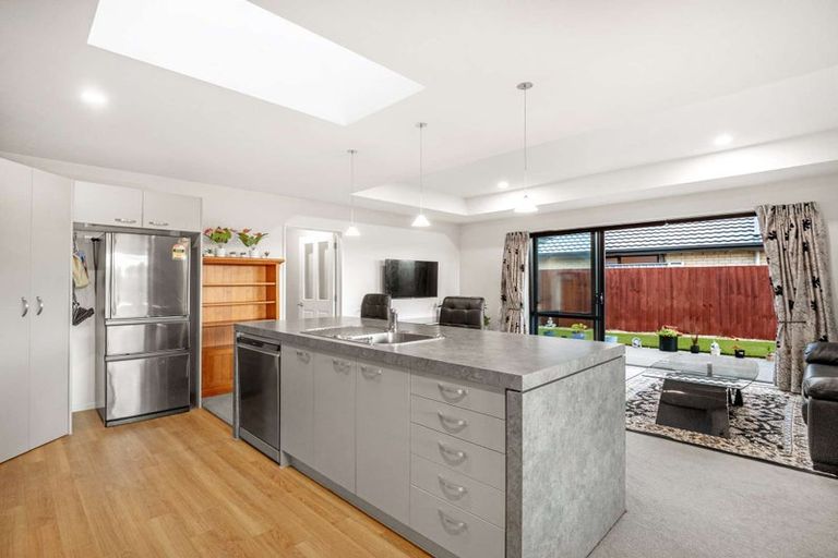 Photo of property in 8 Skipness Lane, Broomfield, Christchurch, 8042