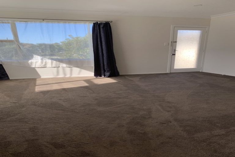 Photo of property in 2/34 Portadown Avenue, Pakuranga Heights, Auckland, 2010