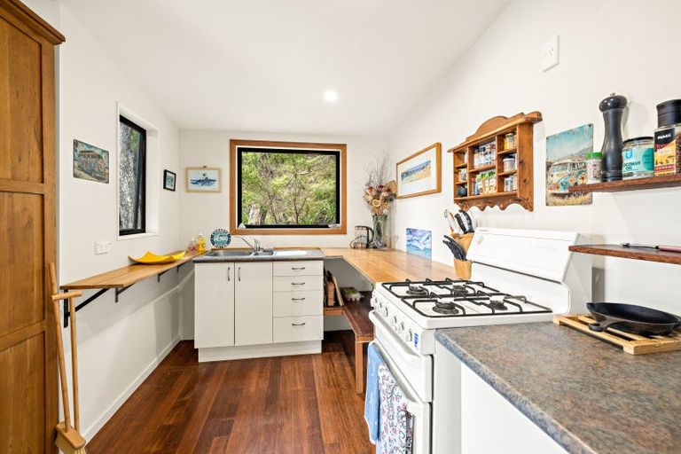 Photo of property in 8a Schoolhouse Bay Road, Kawau Island, 0920