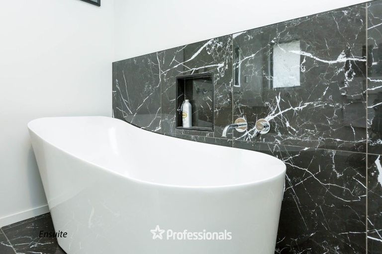 Photo of property in 48 Black Beech Street, Birchville, Upper Hutt, 5018