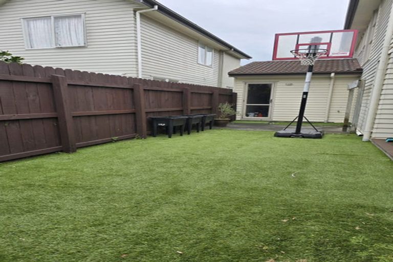 Photo of property in 19 Zabeel Crescent, Takanini, 2112