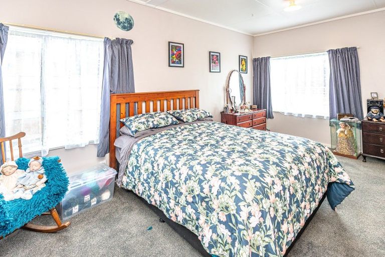 Photo of property in 143 Cornfoot Street, Castlecliff, Whanganui, 4501