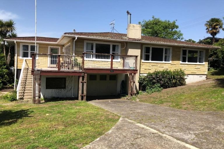 Photo of property in 77 Omokoroa Road, Omokoroa, 3114