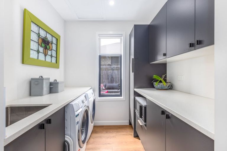 Photo of property in 9 Tauhou Place, Waikanae, 5036