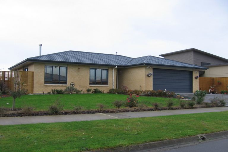 Photo of property in 26 Daniel Place, Kelvin Grove, Palmerston North, 4414