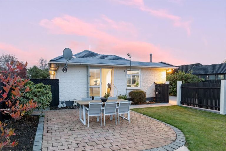Photo of property in 92 Mooray Avenue, Bishopdale, Christchurch, 8053