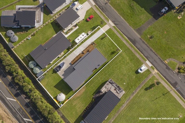 Photo of property in 8 Fred Harsant Drive, Cooks Beach, 3591