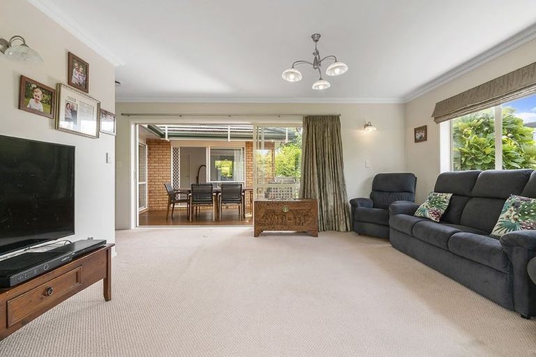 Photo of property in 6 Rivervale Grove, Stanmore Bay, Whangaparaoa, 0932