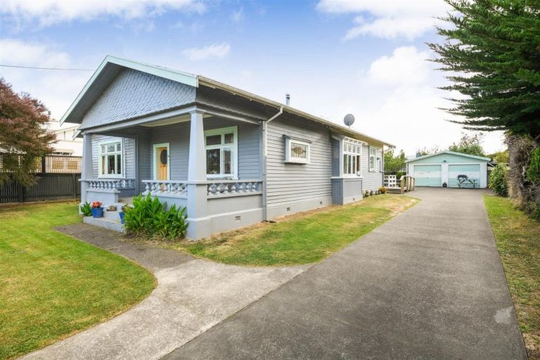 Photo of property in 14 Hunia Street, Marton, 4710