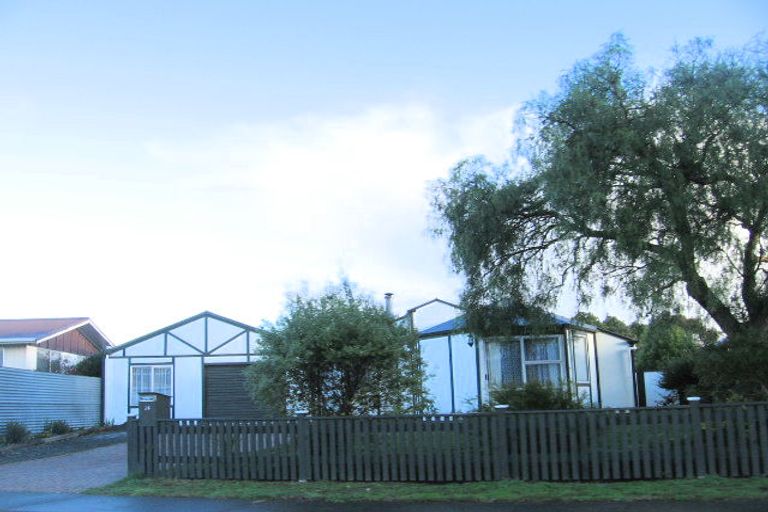 Photo of property in 28 Cortes Crescent, Flaxmere, Hastings, 4120