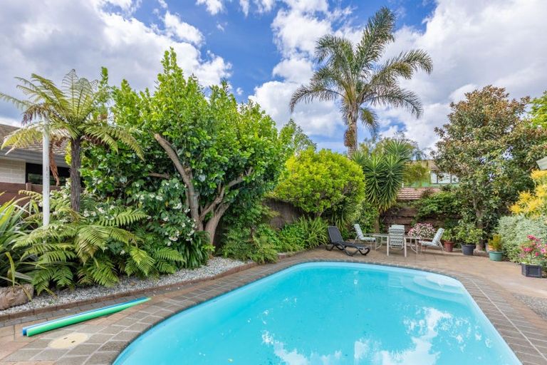 Photo of property in 64 Hetley Crescent, Taradale, Napier, 4112