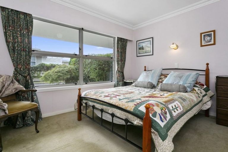 Photo of property in 5 Woodstock Crescent, Leamington, Cambridge, 3432