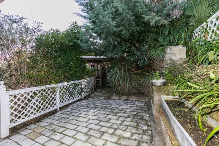 Photo of property in 35 Joll Road, Havelock North, 4130