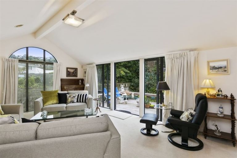 Photo of property in 19a Ngatoto Street, Khandallah, Wellington, 6035