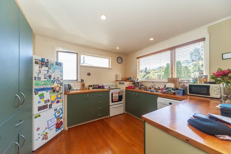 Photo of property in 27 Cheshire Street, Wilton, Wellington, 6012