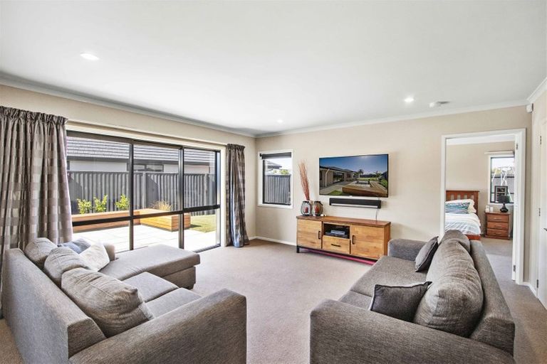 Photo of property in 16 Wootton Place, Kaiapoi, 7630