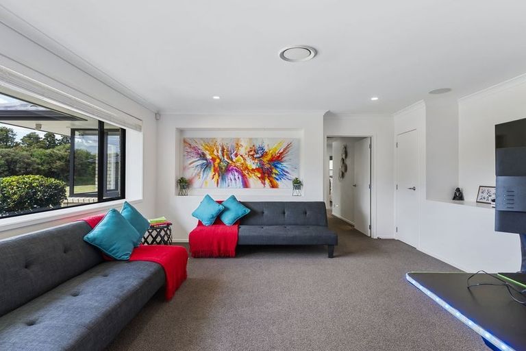 Photo of property in 17 Wautaiti Drive, Riverhead, 0820