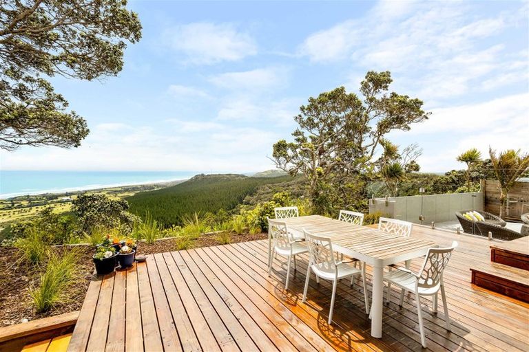 Photo of property in 107 Oaia Road, Muriwai, Waimauku, 0881