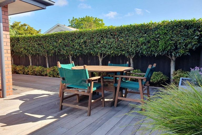 Photo of property in 118b Somerfield Street, Somerfield, Christchurch, 8024