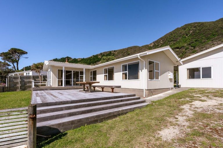 Photo of property in 879 Mataikona Road, Mataikona, Masterton, 5889