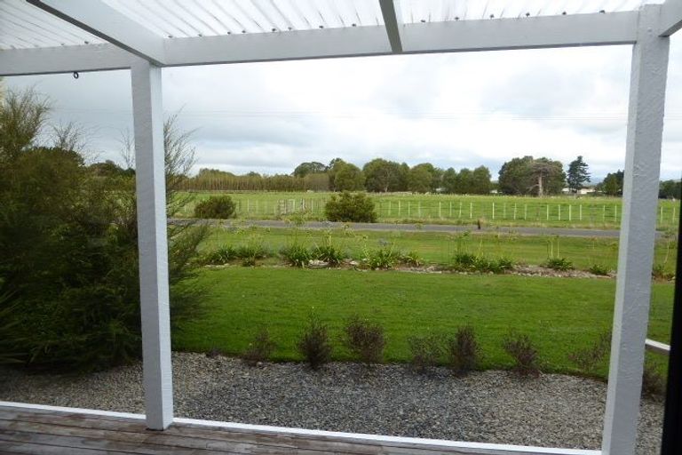 Photo of property in 11 Bevan Street, Woodville, 4920